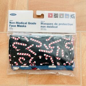 NWT Old Navy Adult Reusable Fabric Christmas Holiday Face Masks- 5 Pack